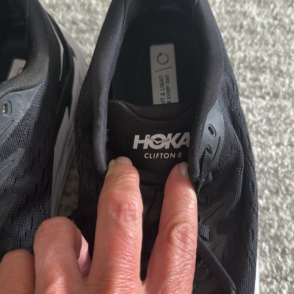 Hoka Clifton 8 Black and White Athletic Shoes sz 6.5 - Picture 3 of 9